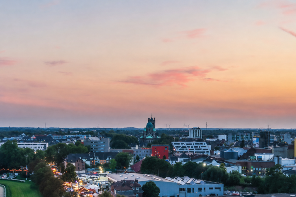 neuss bei nacht upscaled